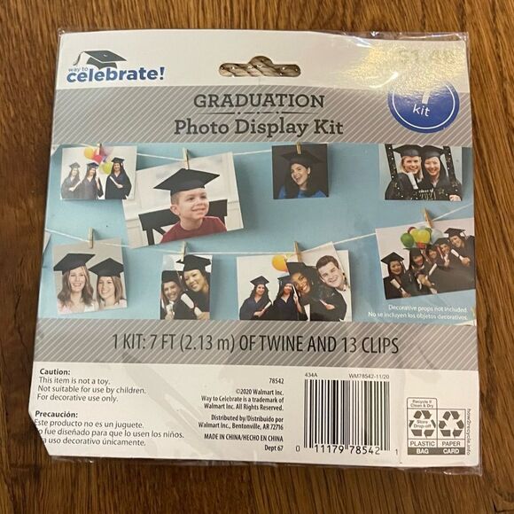 Graduation Tablecloth’s, Grad Cap Card Boxs, Table Runner, Photo Display 10 t… - Picture 7 of 8